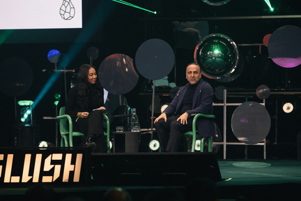 20-11-SLUSH-founder-stage-32