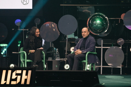 20-11-SLUSH-founder-stage-30