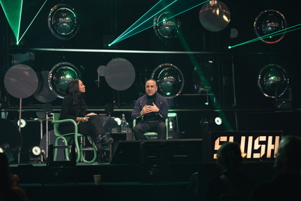 20-11-SLUSH-founder-stage-25