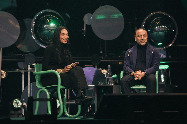 20-11-SLUSH-founder-stage.jpg