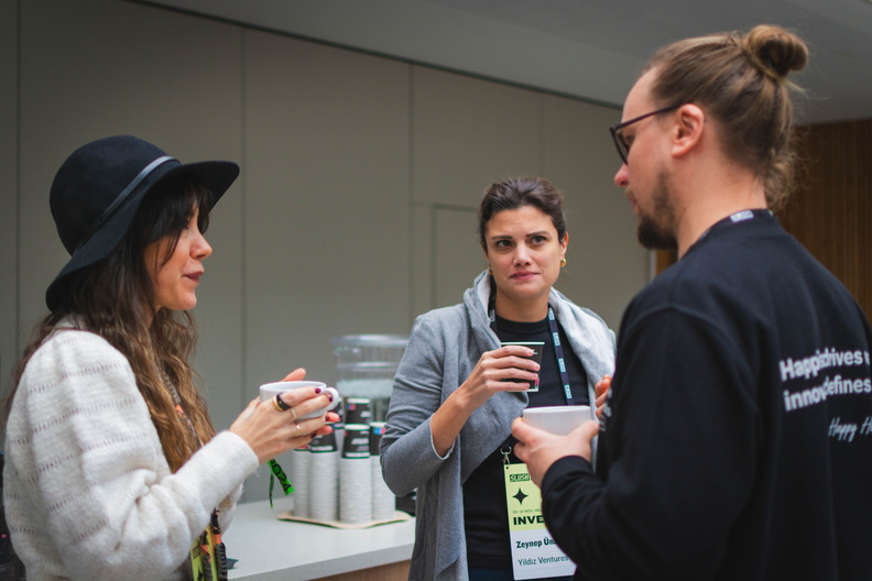 Slush2024_SlushXRaisePitching_Lais_Glaser-3.jpg