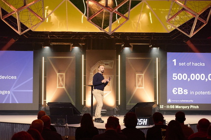 SLUSH2025 11.19 HIEU VO 0275