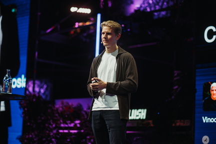 Slush2025 1911 AgustinGaragorr BuilderStage Jacob Wallberg-2