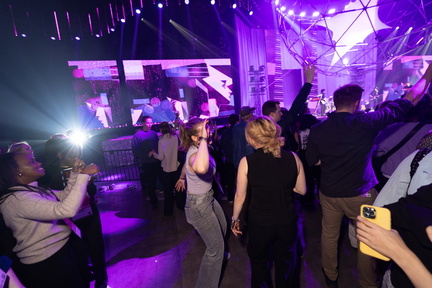Impact Stage Seben
